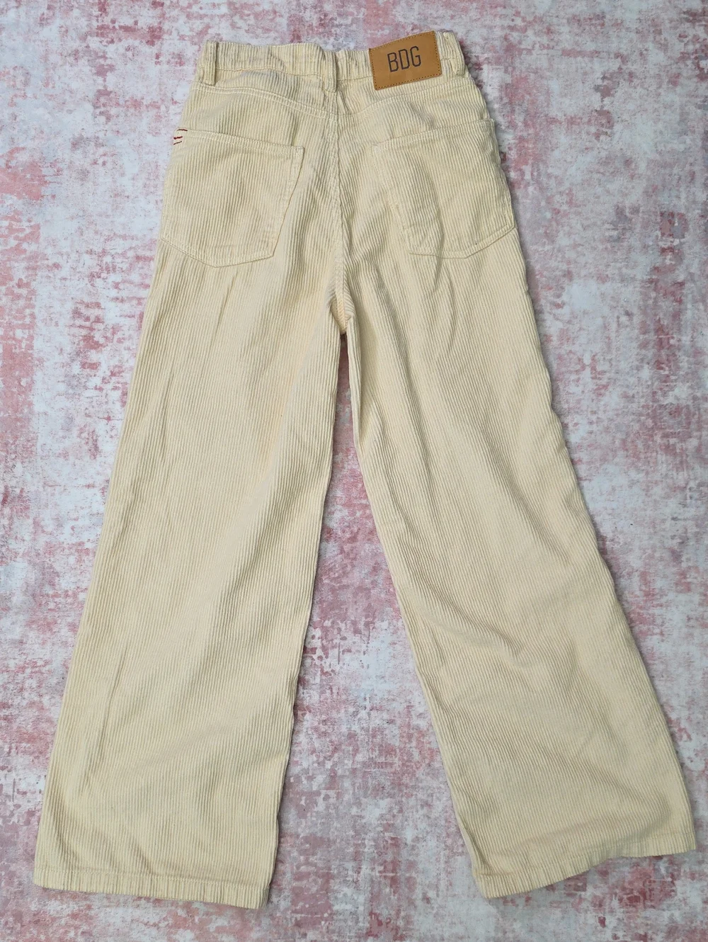 *size 24  BDG Urban Outfitters High & Wide Corduroy Pants Ivory Cream Wide Leg‎